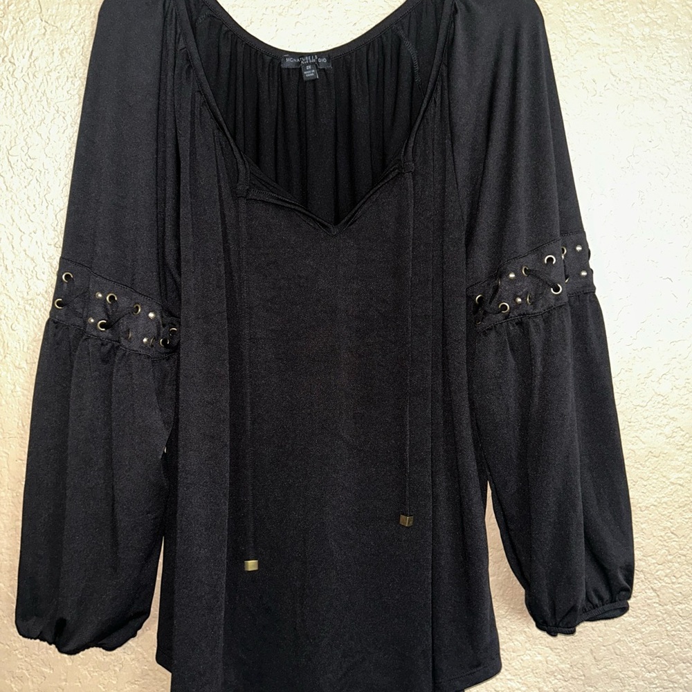 Signature Studio Elegant Black Blouse with Eyelet Sleeves